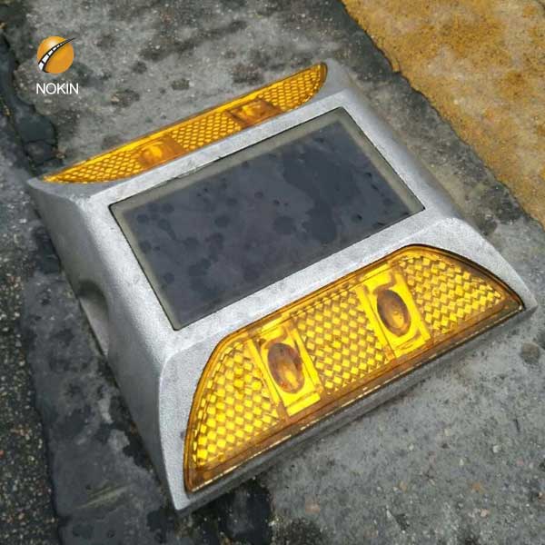 Solar Powered Double Sided Lens Reflector Road Stud Light 
